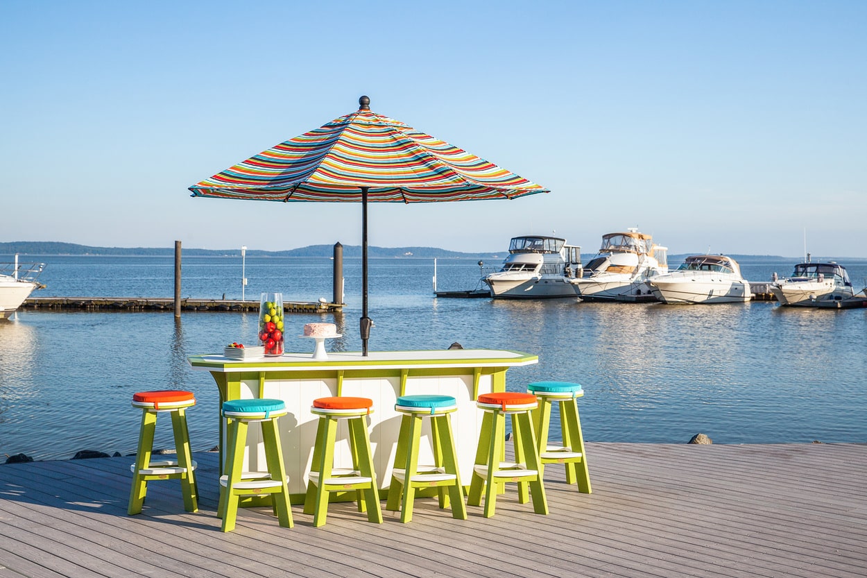 Finch outdoor patio summer side bar with stools and great bay chairs
